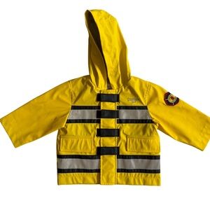 OSHKOSH B’GOSH YELLOW LONG SLEEVE FIREFIGHTER HALLOWEEN / DRESS UP RAIN JACKET